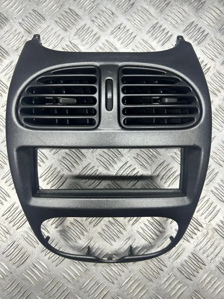 Peugeot 206 (1998 - 2012) 9640404777 Прочие детали салона — фото 1