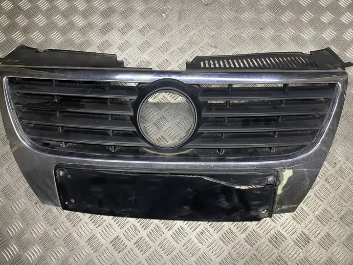 Volkswagen PASSAT B6 (2005 - 2010) 3C0853651 Передняя решетка — фото 1