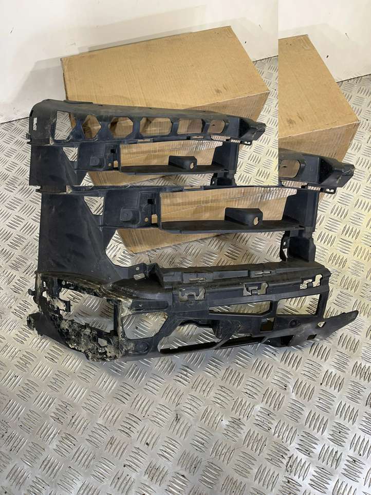 BMW 5 G30 G31 (2016 - )  7385345 Усилитель переднего бампера