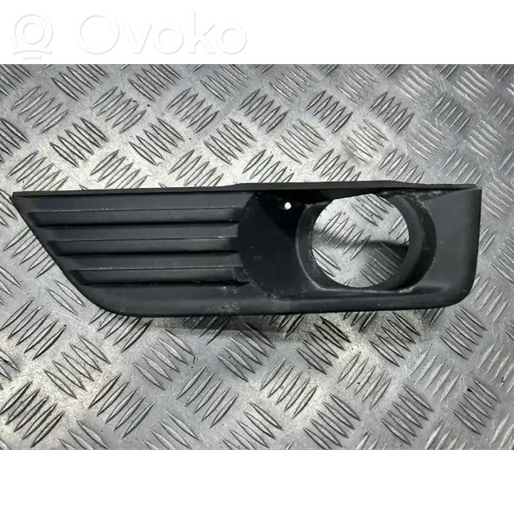 Ford Focus (2005 - 2008) 4M5119953AE Решетка противотуманной фары — фото 1