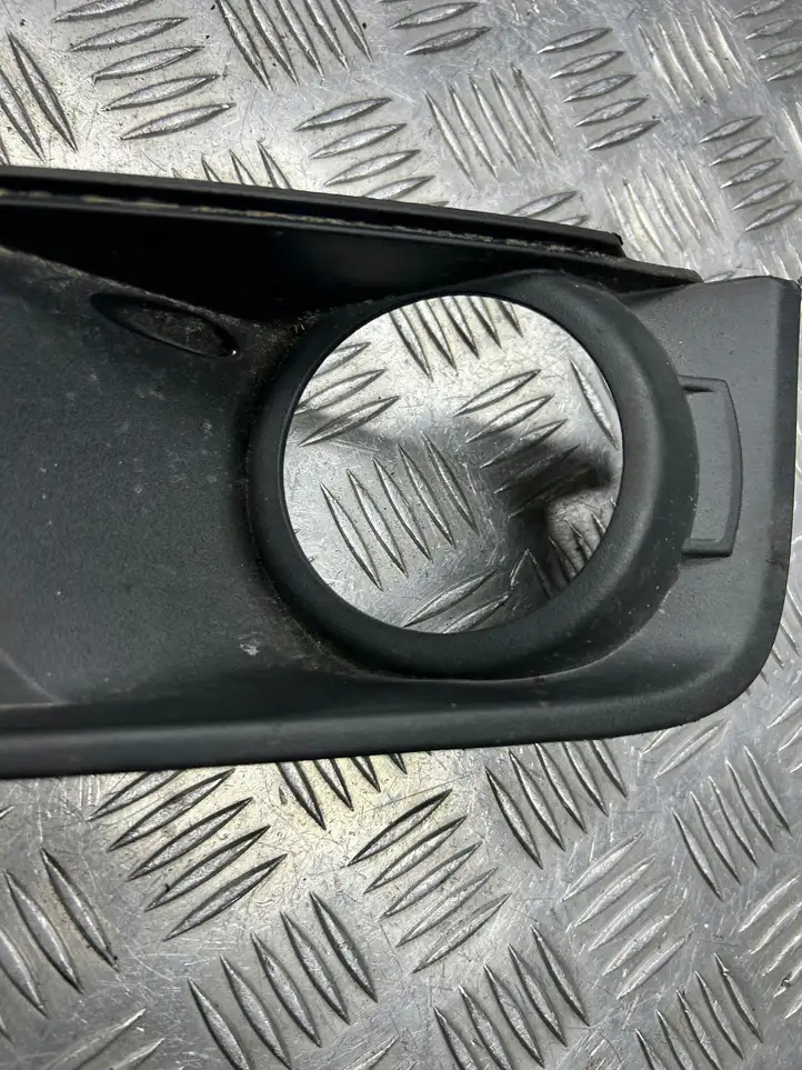 Ford Focus C-MAX (2003 - 2010) 3M51R19953AD Решетка противотуманной фары — фото 4