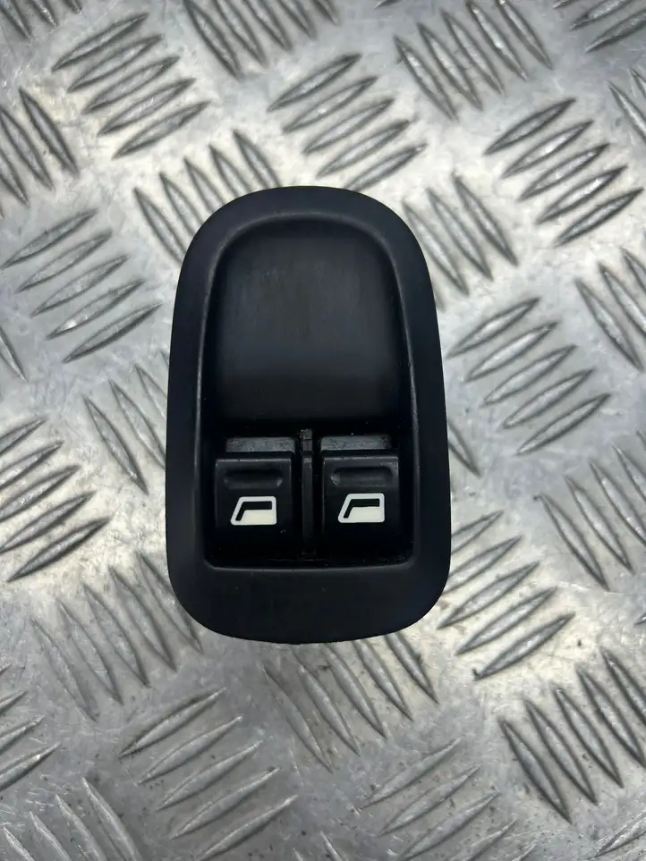 Peugeot 206 (1998 - 2012) 3263 Кнопка стеклоподъемников — фото 1