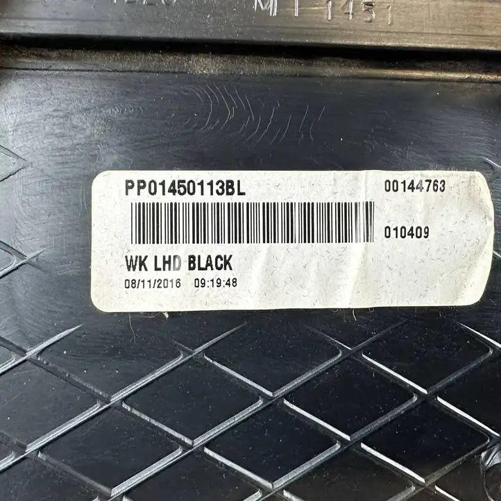 Jeep Grand Cherokee (2010 - 2021) PP01450113BL Крышка бардачка — фото 5