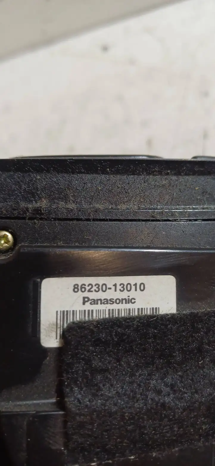 Toyota Corolla E120 E130 (2000 - 2004) 8623013010 Кнопки на рулевом колесе — фото 2