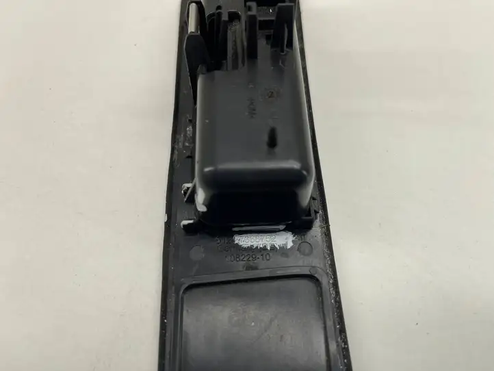 BMW 3 F30 F35 F31 (2012 - 2018) 7368752 Ручка крышки багажника — фото 4