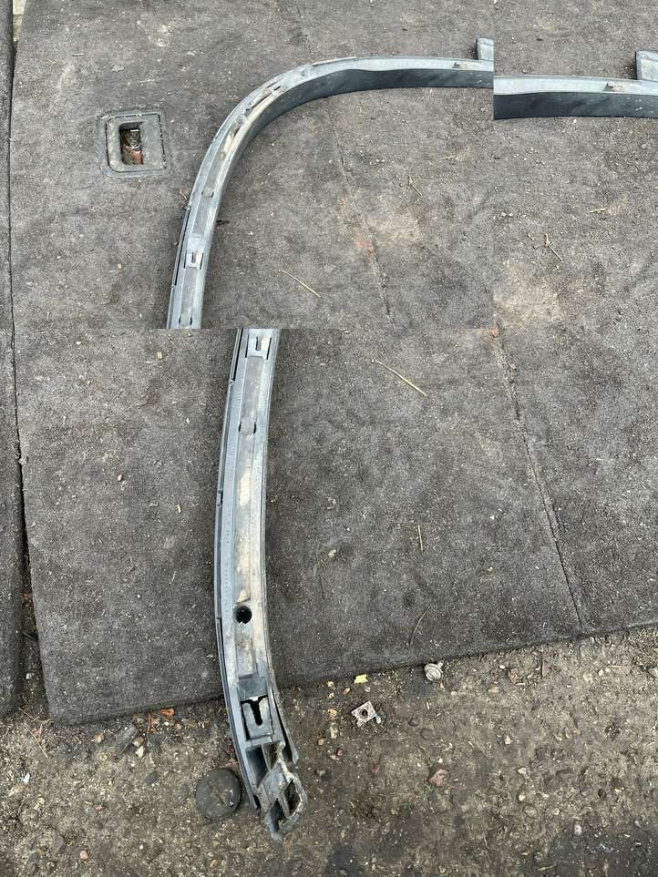 Volkswagen Tiguan (2011 - 2016)  5N0853718N Защитная накладка арки