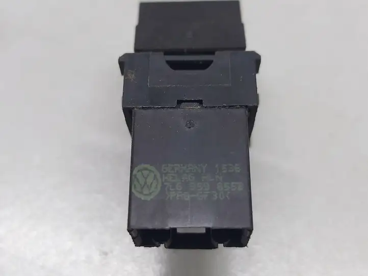 Volkswagen PASSAT B6 (2005 - 2010) 7L6959855B Кнопка стеклоподъемников — фото 2