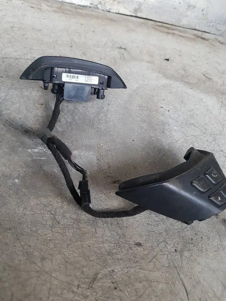 BMW 3 E90 E91 (2005 - 2012) 676454707 Кнопки на рулевом колесе — фото 3