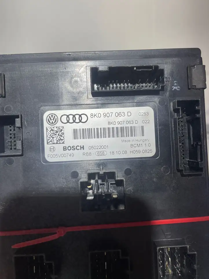 Audi Q7 4L (2005 - 2009) 8K0907063D Модуль комфорта — фото 2