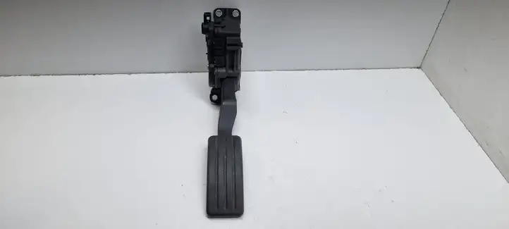 Dacia Logan I (2004 - 2012) 8200386506D Педаль акселератора — фото 1
