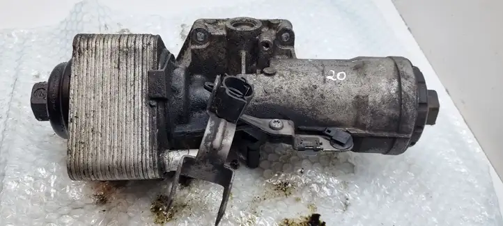 Audi A3/S3 8P (2003 - 2005) 045115389E Кронштейн масляного фильтра — фото 1