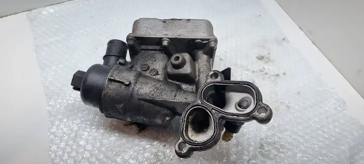 Renault Laguna III (2007 - 2015) 8200797762 Кронштейн масляного фильтра — фото 2