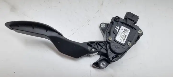 Nissan Qashqai (2013 - 2017) 180024BG0P Педаль акселератора — фото 1