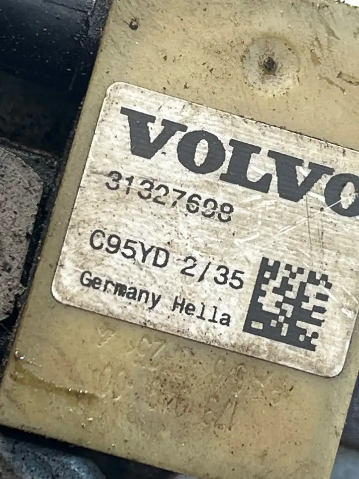 Volvo S60 (2010 - 2013) 31327698 Плюсовой провод аккумулятора — фото 3