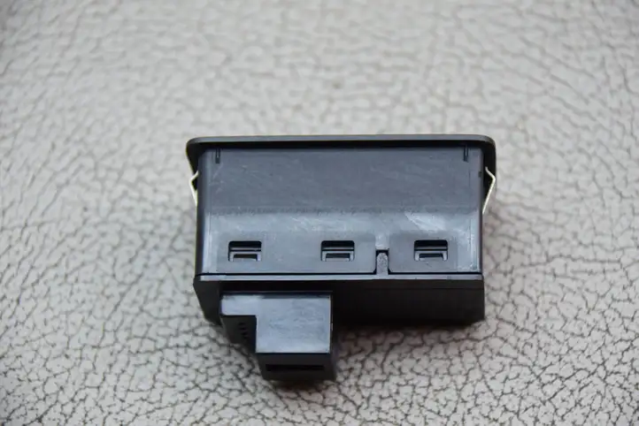 Audi A4 S4 B9 (2015 - 2019) 4G0959831D Кнопка закрытия багажника — фото 6