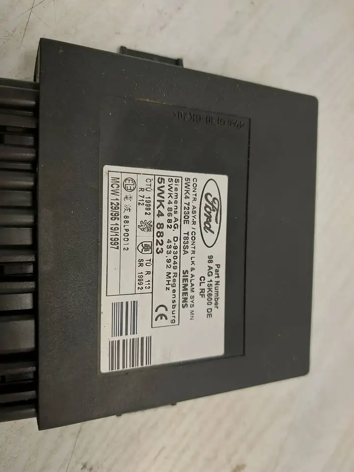 Ford Focus (1998 - 2004) 98AG15K600de Модуль комфорта — фото 2