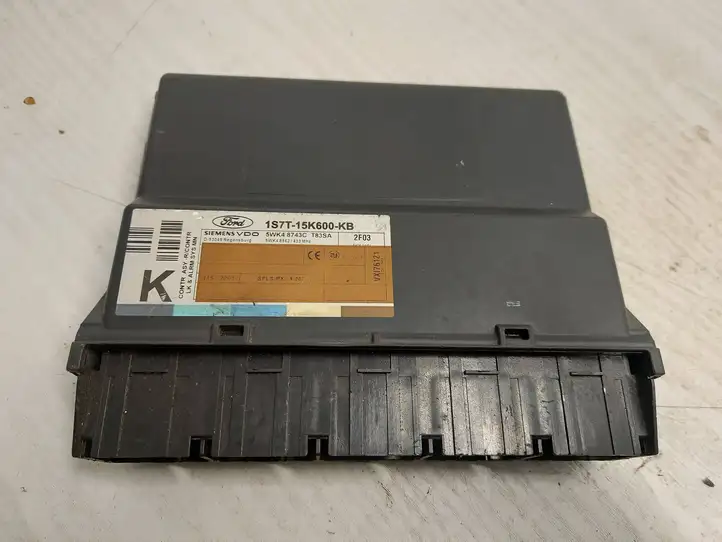Ford Focus (1998 - 2004) 1S7T15K600KB Модуль комфорта — фото 1