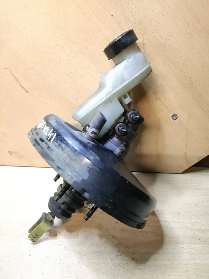 Toyota Yaris Verso (1999 - 2005) 87402905 Вакуумный усилитель тормозов — фото 1