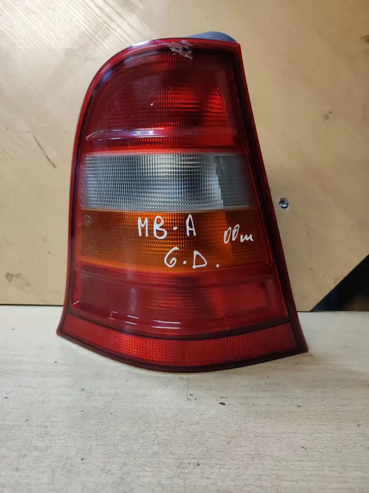 Mercedes-Benz A W168 (1997 - 2004) 1688200264R Задний фонарь в кузове — фото 1