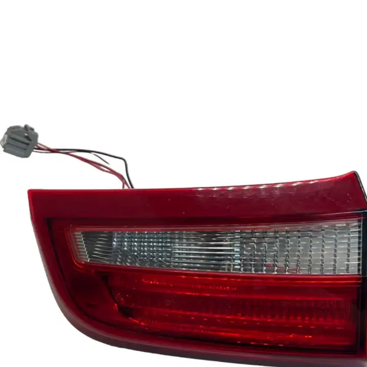 Volvo S60 (2010 - 2013) 30796271 Задний фонарь в крышке багажника — фото 1
