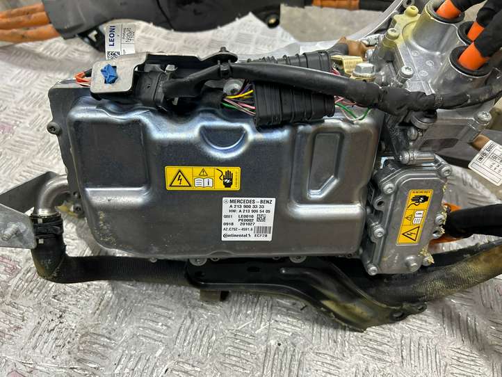 Mercedes-Benz E W213 (2016 - )  A2139003333 Преобразователь напряжения
