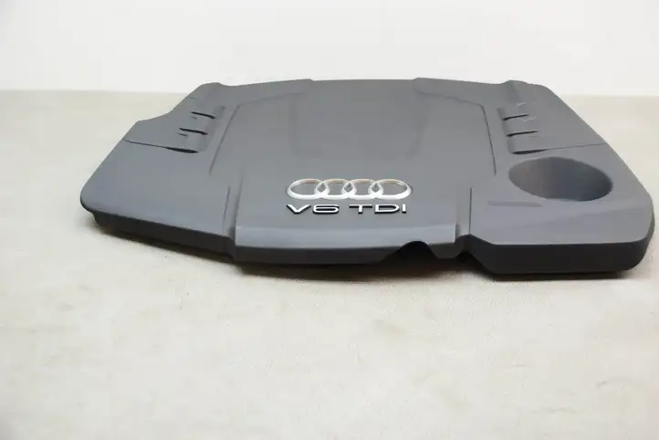 Audi A4 S4 B9 (2015 - 2019) 059103925C Крышка двигателя декоративная — фото 2