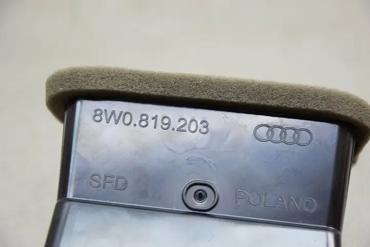 Audi A4 S4 B9 (2015 - 2019) 8W0819203B Другая деталь консоли (туннеля) — фото 8