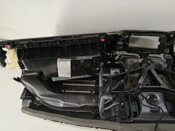 BMW 7 G11 G12 (2015 - 2022) 9299421 Панель приборов — фото 7