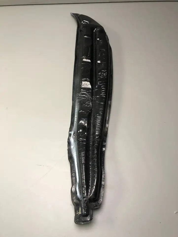 Tesla Model S (2016 - 2021) 105042000A Абсорбер крыла — фото 3