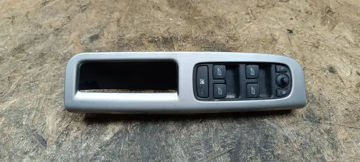 Volvo V50 (2004 - 2008) 30710787 Кнопка стеклоподъемников — фото 1