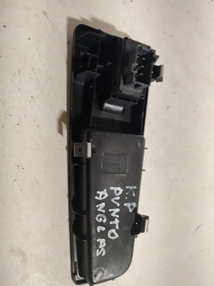 Fiat Grande Punto (2005 - 2014) 735380448 Блок кнопок стеклоподъемников — фото 3