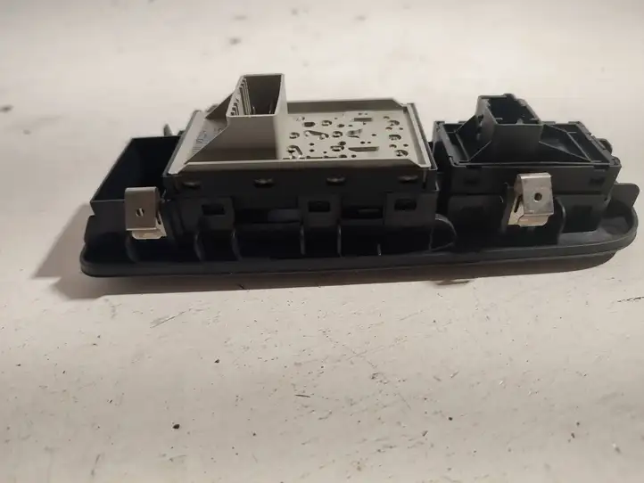 Fiat Grande Punto (2005 - 2014) 735423372 Блок кнопок стеклоподъемников — фото 2