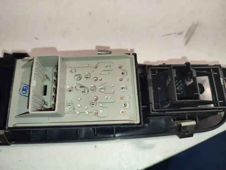 Fiat Grande Punto (2005 - 2014) 735423372 Блок кнопок стеклоподъемников — фото 5