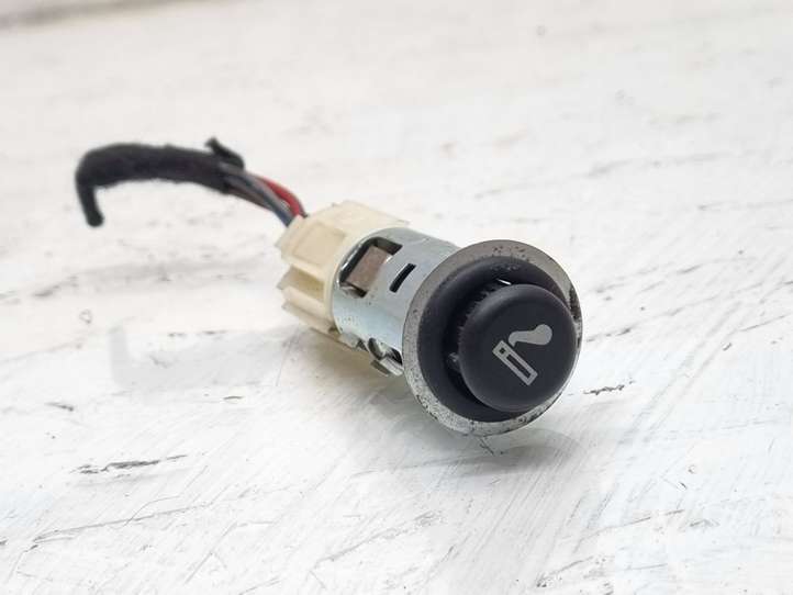 Volkswagen PASSAT B5.5 (2001 - 2005)  1J0919309 Прикуриватель