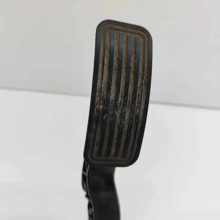 Tesla Model 3 (2017 - 2023) 1011298 Педаль акселератора — фото 8
