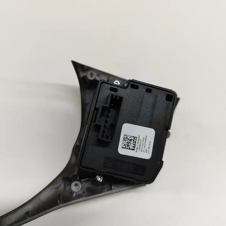 Tesla Model 3 (2017 - 2023) 109496500F Кнопки на рулевом колесе — фото 6