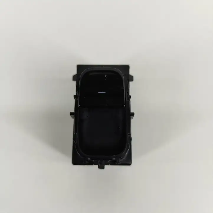 Tesla Model 3 (2017 - 2023) 108103801E Кнопка стеклоподъемников — фото 3