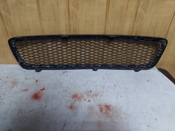 Volvo S60 (2000 - 2004) 9151881 Передняя решетка — фото 3