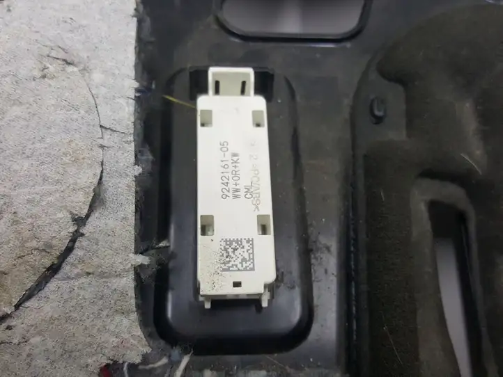 BMW 3 F30 F35 F31 (2012 - 2018) 9231254 Нижняя отделка панели приборов — фото 3