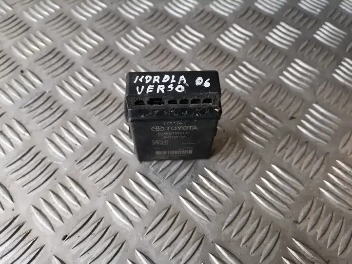 Toyota Corolla Verso AR10 (2004 - 2009) PZ464T042101 Блок управления парктрониками — фото 3