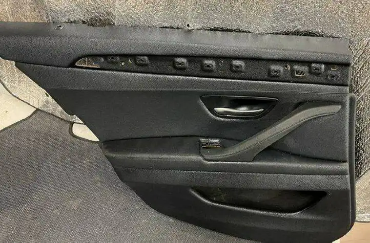 BMW 5 F10 F11 (2009 - 2016) 6678510 Обшивка задней двери — фото 1
