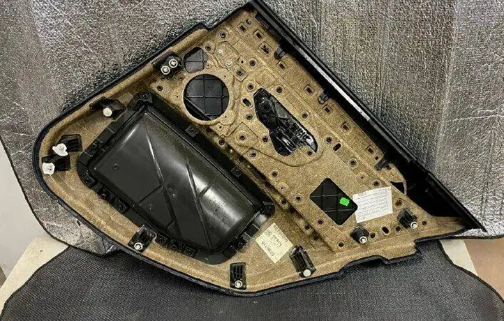 BMW 5 F10 F11 (2009 - 2016) 6678510 Обшивка задней двери — фото 3