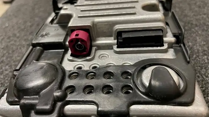 BMW 5 F10 F11 (2009 - 2016) 9241828 Дисплей — фото 4