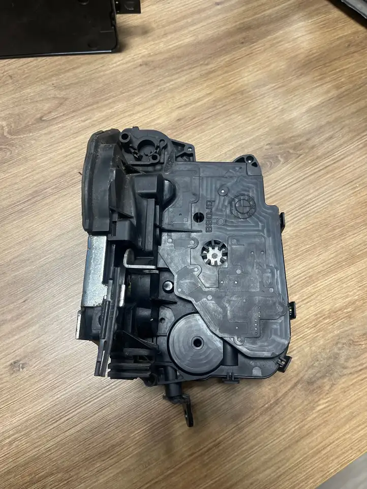 BMW 3 F30 F35 F31 (2012 - 2018) 7229466 Замок передней двери — фото 1