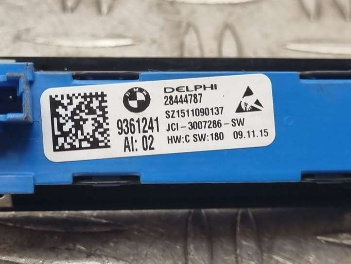 BMW 5 F10 F11 (2009 - 2016)  9361241 Включатель (включатели) памяти