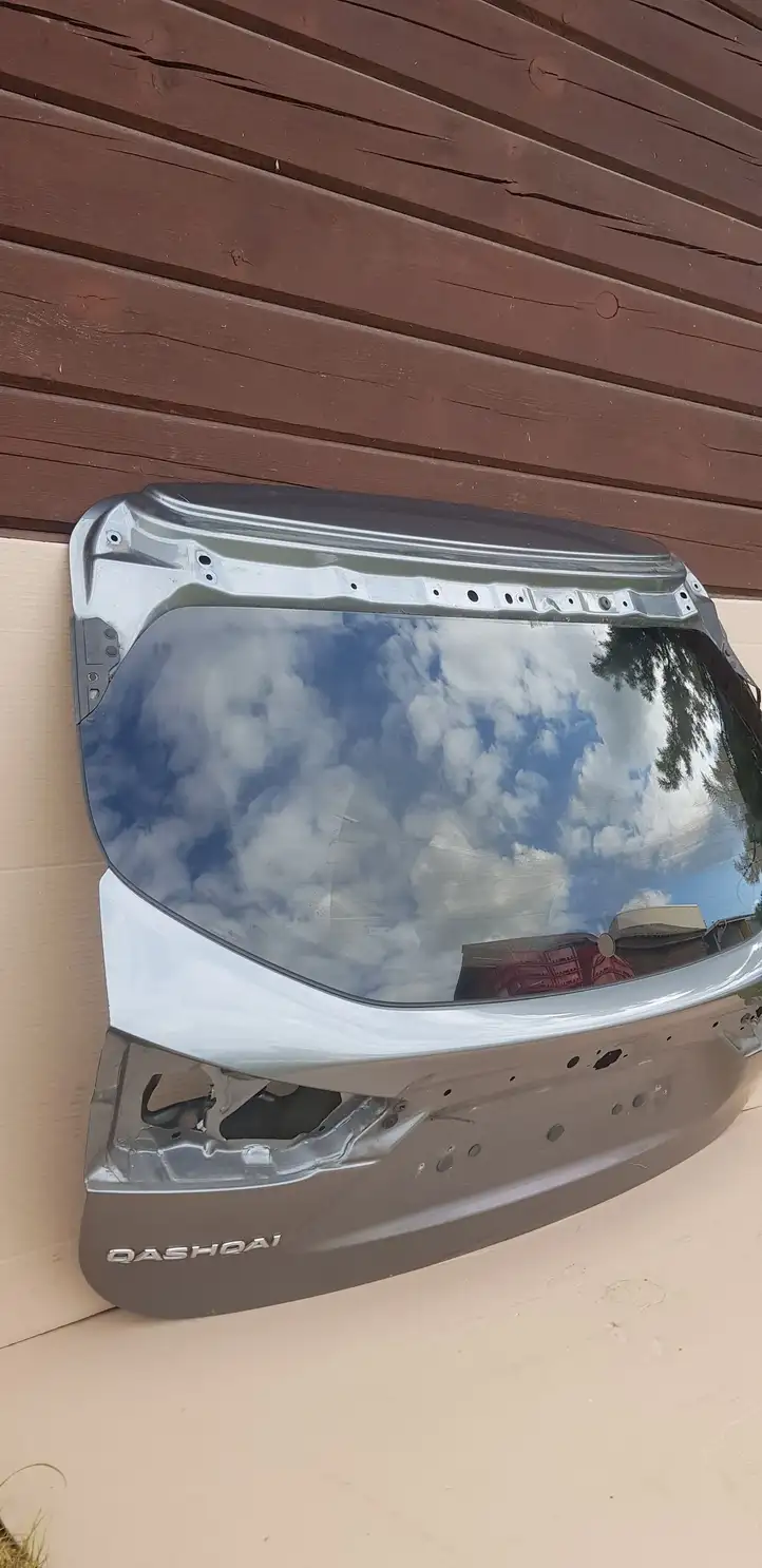Nissan Qashqai (2017 - 2020) Крышка багажника — фото 2