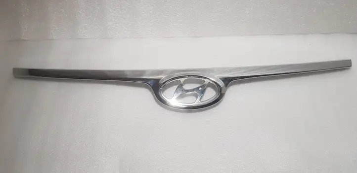 Hyundai i30 (2007 - 2012) HFHN33017S1 Верхняя решетка радиатора — фото 1