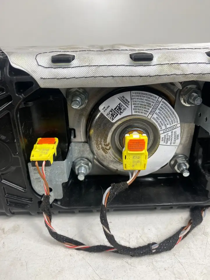 Audi A4 S4 B9 (2015 - 2019) 8W0880204D Подушка безопасности пассажира — фото 3