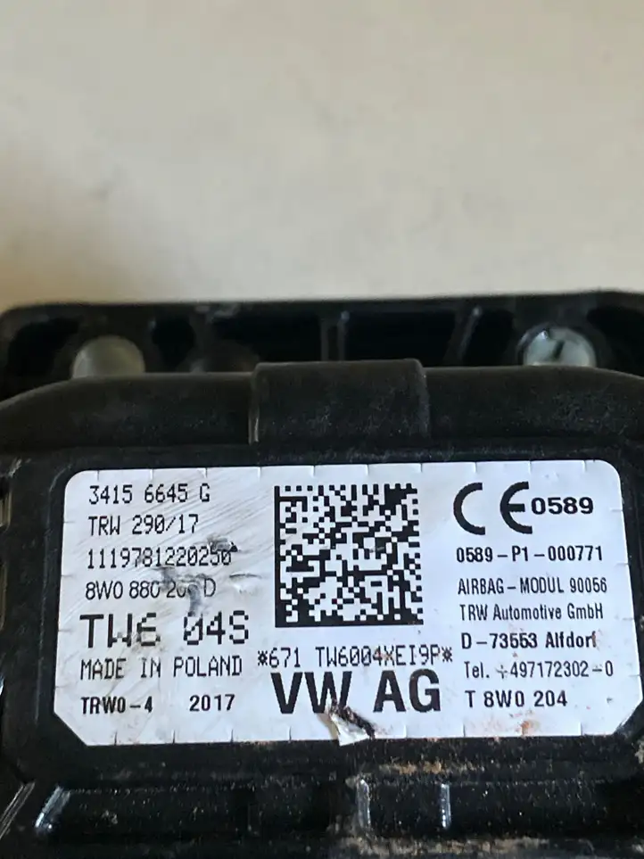 Audi A4 S4 B9 (2015 - 2019) 8W0880204D Подушка безопасности пассажира — фото 6
