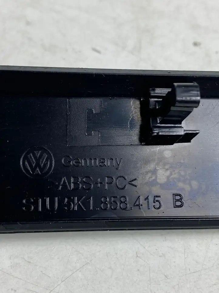 Volkswagen Golf VI (2009 - 2013) 5K1858415B Декоративная планка — фото 2